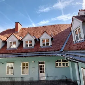  Apartment Homelystay - Downtown App